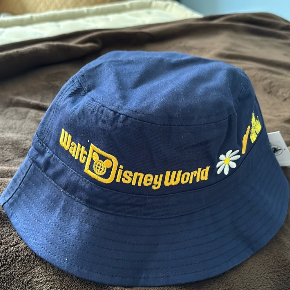 Walt Disney World Navy Blue Hat with Daisy flower, Heart and Castle.